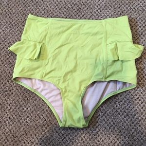 Kortni Jeane bottoms size M